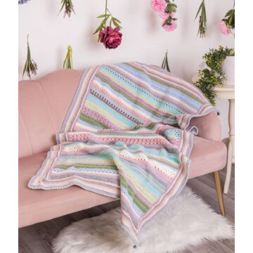 Forget-Me-Not Blanket Kit in EMU Classic DK  11 x 100g