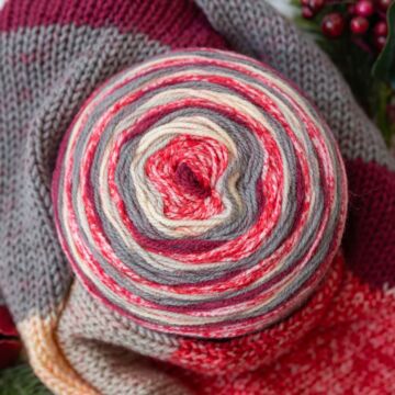 Christmas Classics Christmas Cakes DK Yarn Elf  150g